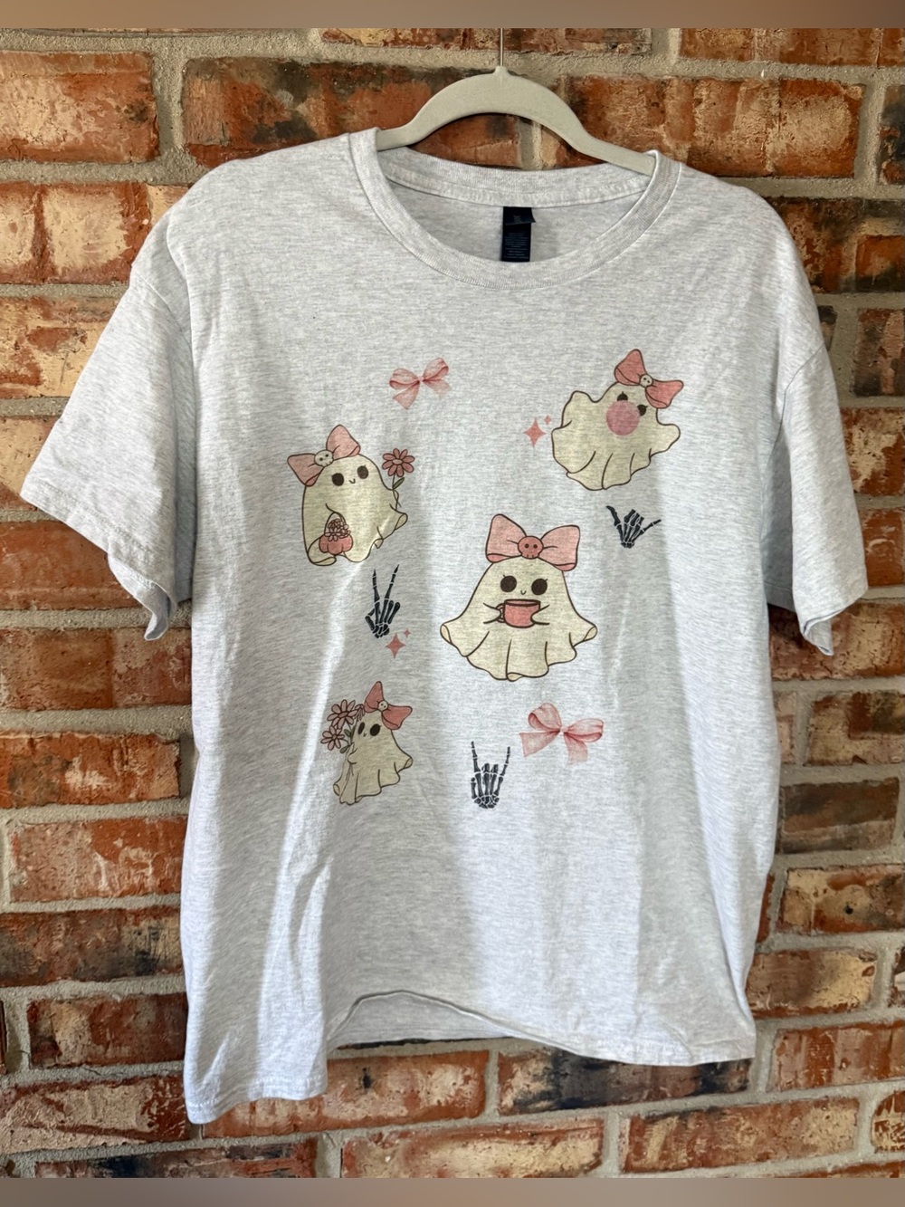 Gildan Light Gray Tee with Pink Bow Ghosts